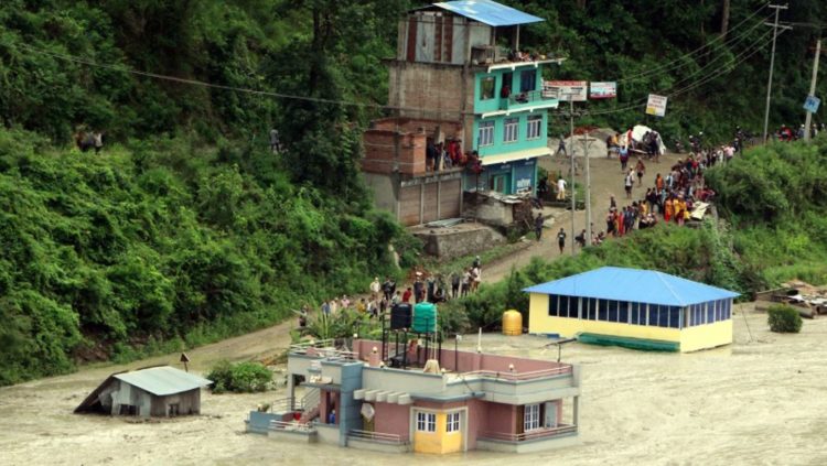 मेलम्ची रोइरहेछ