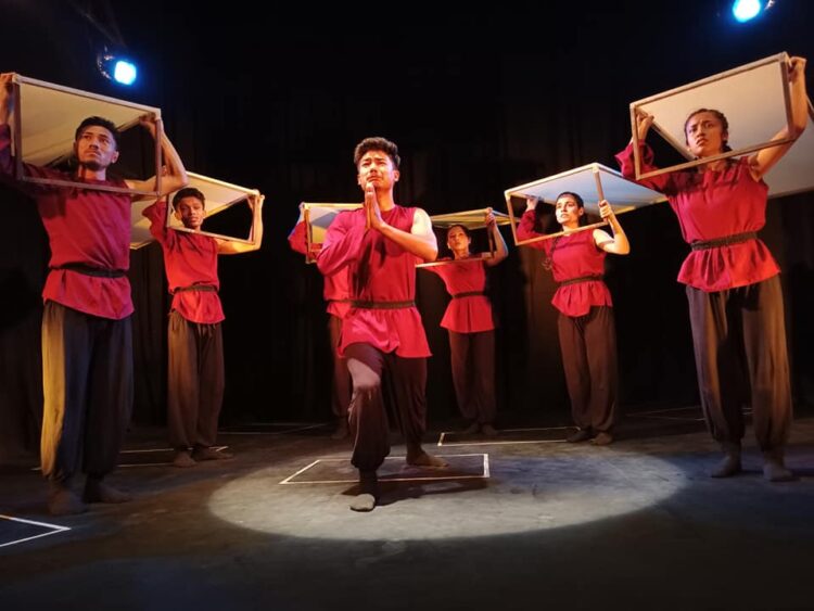 सर्वनाममा ‘सपना अनेक-अनेक’