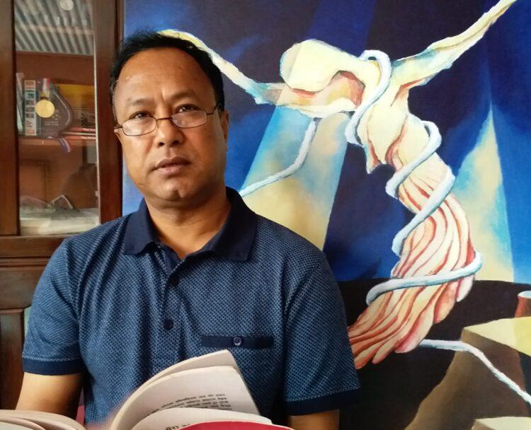 कवि रमेश श्रेष्ठको कविता आरोहणमा