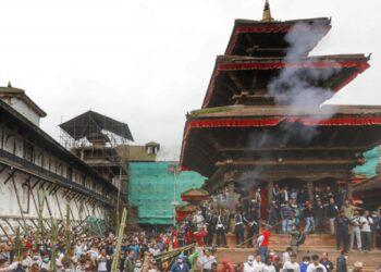 वसन्तपुरमा ठड्याइयो य:सिं