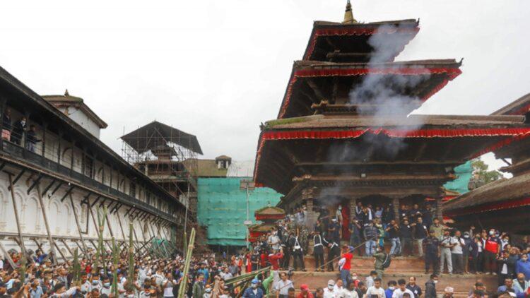 वसन्तपुरमा ठड्याइयो य:सिं