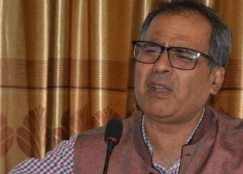 धिरेन्द्र प्रेमर्षीको कविता, कसो होला भन त बुढी, थाले राजनीति