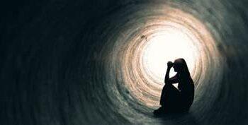 मृत्युलाई पर्खंदा