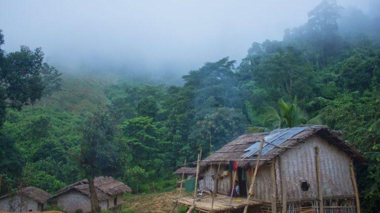 असुरक्षित घरभित्र सुरक्षित ओत माग्दैछन्