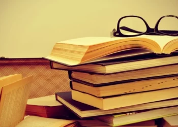 खुला बजार प्रणालीमा पिसिएका : साहित्यिक सृजनाहरू