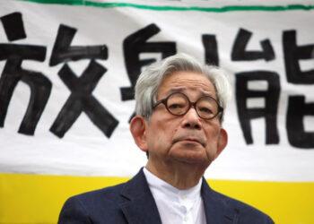 नोबेल विजेता साहित्यकार केन्जाबुरो ओएको निधन