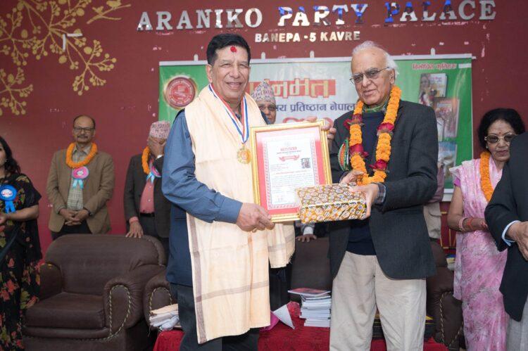 श्री ओम श्रेष्ठ ‘रोदन’लाई  गणेश/खिलकुमारी दुवाल–जनमत सम्मान