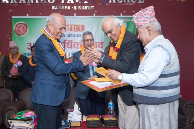 रामकुमार पाँडेलाई हृदयचन्द्र–वरिष्ठ जनमत साधक सम्मान २०७७