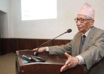 इतिहासकार चित्तरञ्जन नेपालीको निधन