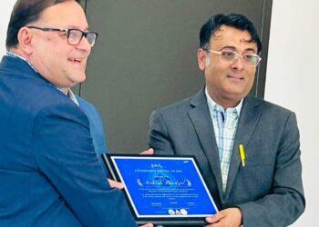 साहित्यकार महेश पौड्याल अमेरिकाको डालसमा सम्मानित