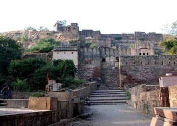 गढ, किल्ला र दुर्गको सत्य