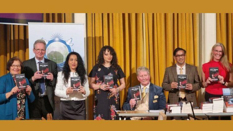 लण्डनमा एकैसाथ एउटै मञ्चमा कला-प्रदर्शनी र कथासङ्ग्रह सार्वजनिक