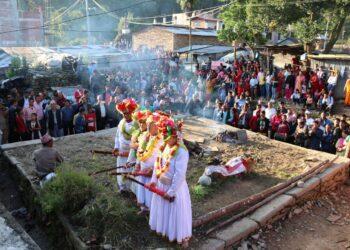 प्राचीन शहर दोलखाका बिम्ब प्रतिबिम्ब