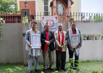 जनमत वाङमय प्रतिष्ठानद्वारा किशोर पहाडी र फुलमान बललाई सम्मान