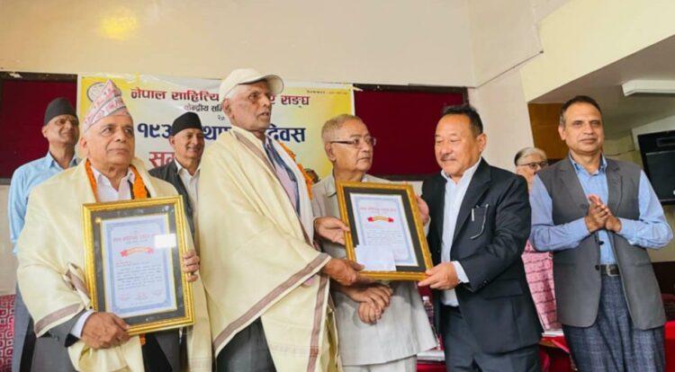 साहित्यिक पत्रकार संघको १९ औँ स्थापना दिवस, शशी पन्थी र रामप्रसाद साह सम्मानित